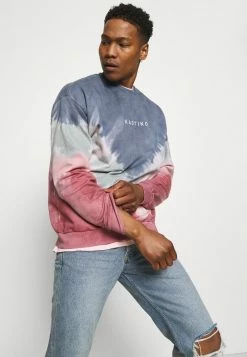 Kaotiko UNISEX- CREW TIE DYE BUSTER - Sweatshirt - Dark Blue -Kaotiko Shop 0422e352d0e645c49d93852ab8e1bcc9