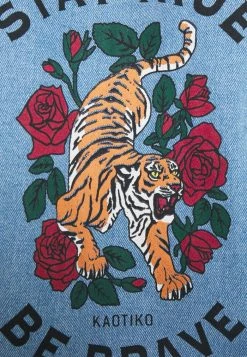 Kaotiko JACKET VINTAGE STAY TRUE UNISEX - Denim Jacket - Blue -Kaotiko Shop 0a877263d30c4fbc814483b6a943ff3f