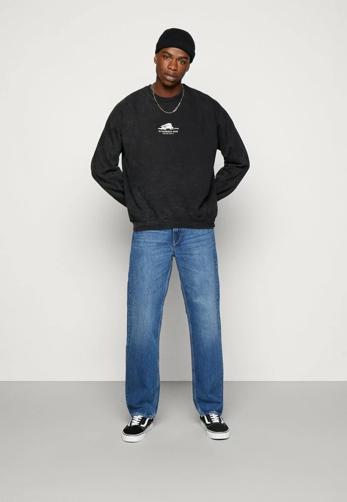 CREW WASHED NETHERWORLD DOOR UNISEX - Sweatshirt - black Kaotiko CREW WASHED NETHERWORLD DOOR UNISEX - Sweatshirt - Black -Kaotiko Shop 23b7c2b4895546efa3a3821a4e5d664a