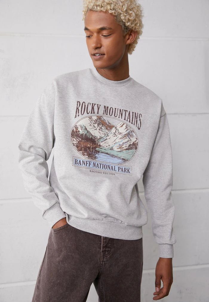 CREW ROCKS MOUNTAINS UNISEX - Sweatshirt - grey Kaotiko CREW ROCKS MOUNTAINS UNISEX - Sweatshirt - Grey -Kaotiko Shop 2b991d7828474f60b95b13f0e2ac3eff