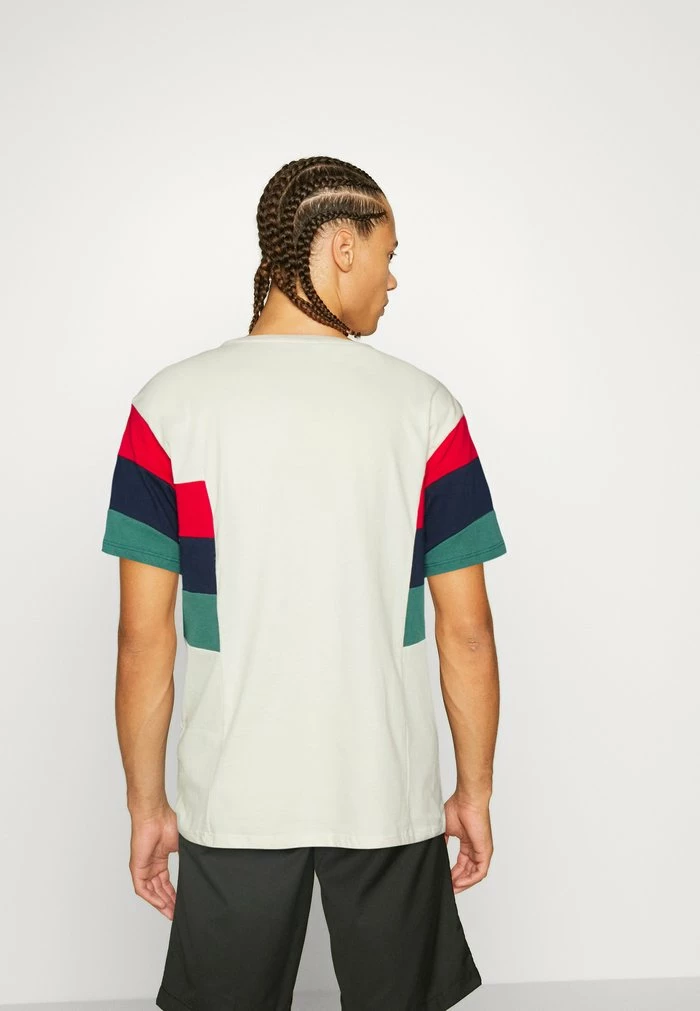 BRAYDEN UNISEX - Print T-shirt - ivory/red/navy/heura Kaotiko BRAYDEN UNISEX - Print T-shirt - Ivory/red/navy/heura -Kaotiko Shop 53e79c8558b944f8990b11ce9c988b5d