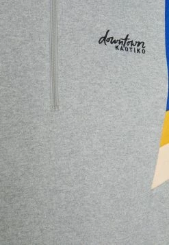 Kaotiko CREW JEAN - Sweatshirt - Grey/royal/mostaza -Kaotiko Shop 6d19ebbc02154cdf8d5059a8a147d408