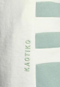 Kaotiko BERMUDA RHYS UNISEX - Shorts - Ivory/fresh Green -Kaotiko Shop 779db86ce1434cc597d54353f17fd1b0