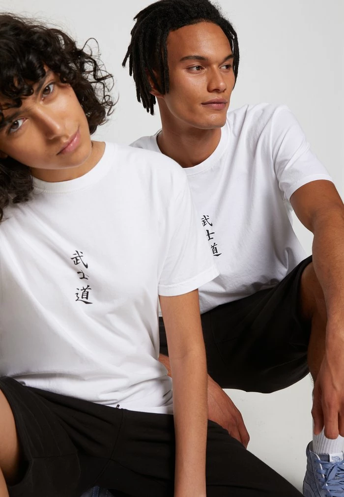 WASHED FACE EVERYTHING - Print T-shirt - white Kaotiko WASHED FACE EVERYTHING - Print T-shirt - White -Kaotiko Shop 92488f06c1804ca980816828cf5d0dcb