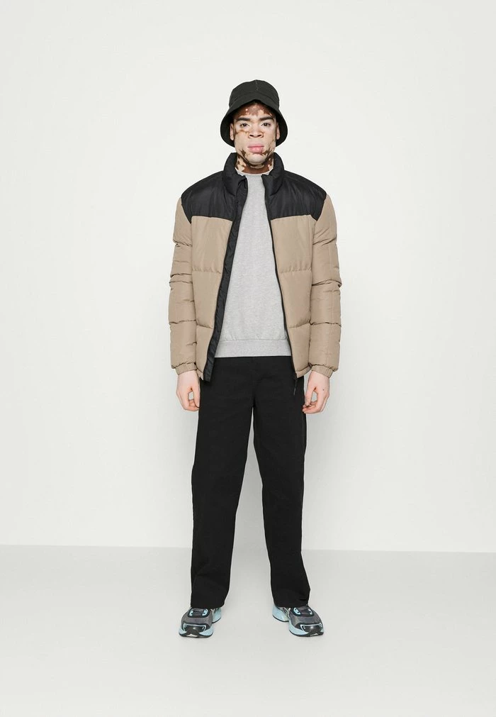 CREW MASTERMIND PYRAMID - Sweatshirt - grey vigore Kaotiko CREW MASTERMIND PYRAMID - Sweatshirt - Grey Vigore -Kaotiko Shop 977eae8a094a40c39684994f82b7cd4f