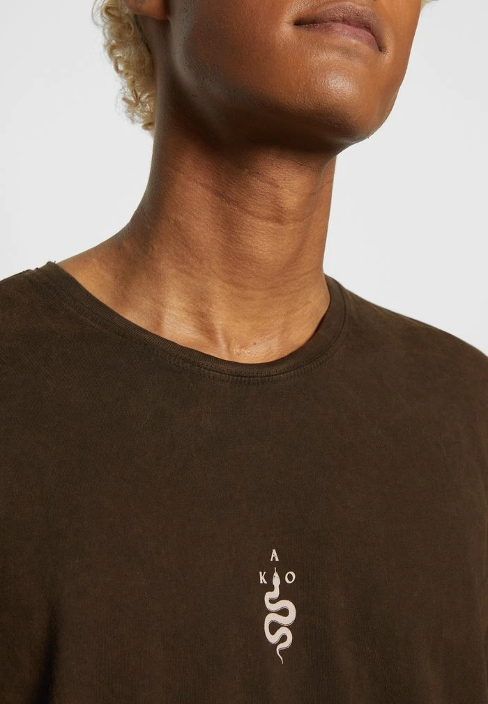 WASHED PALM VIBES UNISEX - Print T-shirt - brown Kaotiko WASHED PALM VIBES UNISEX - Print T-shirt - Brown -Kaotiko Shop 9f6476973d354ab8a2002252d4a6defa