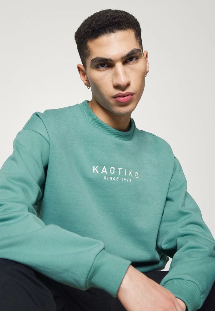 CREW BASIC UNISEX - Sweatshirt - basil Kaotiko CREW BASIC UNISEX - Sweatshirt - Basil -Kaotiko Shop b7fd174fd72843b3957d6c0365e50074