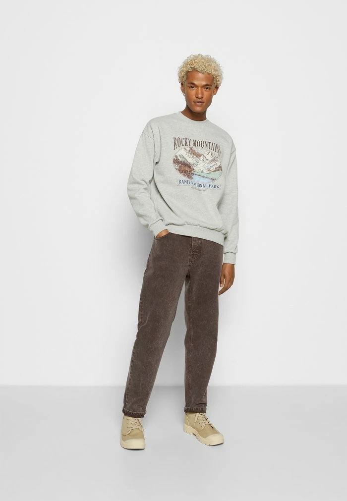 CREW ROCKS MOUNTAINS UNISEX - Sweatshirt - grey Kaotiko CREW ROCKS MOUNTAINS UNISEX - Sweatshirt - Grey -Kaotiko Shop b9861f81cec64284861f728ce3056e8b