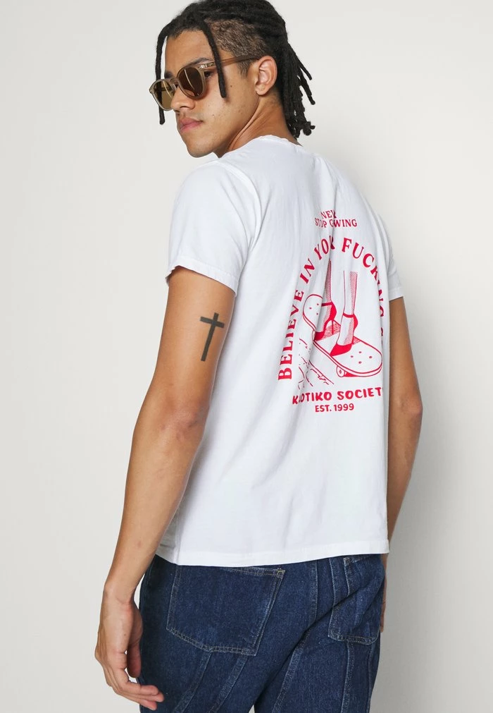 SKATE UNISEX - Print T-shirt - white Kaotiko SKATE UNISEX - Print T-shirt - White -Kaotiko Shop c2b123589aea48138c5d38e123ffa821
