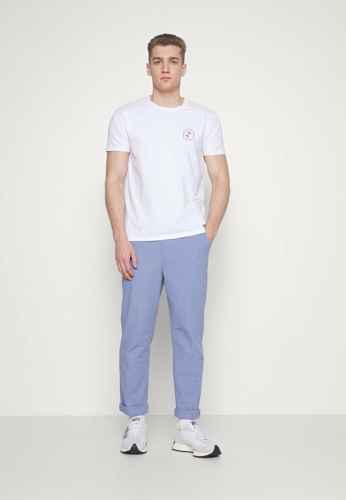 WASHED SIRENS MOON UNISEX - Print T-shirt - white Kaotiko WASHED SIRENS MOON UNISEX - Print T-shirt - White -Kaotiko Shop d7859f0b2ab54e5aa5ef4b5c29d7510d