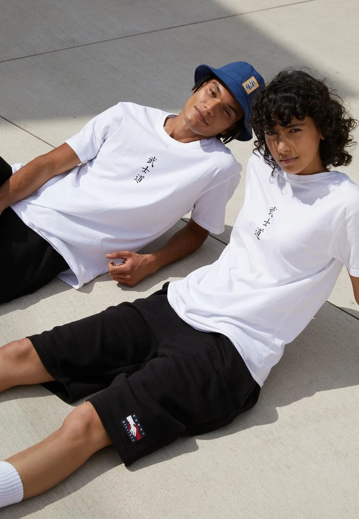 WASHED FACE EVERYTHING - Print T-shirt - white Kaotiko WASHED FACE EVERYTHING - Print T-shirt - White -Kaotiko Shop e7dcc84963ce4e07bcb0e2799dd2ad84