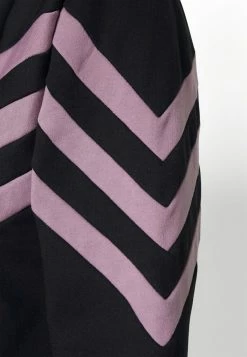 Kaotiko CREW CHAD UNISEX - Sweatshirt - Black/purple -Kaotiko Shop f49a41a63d9b4ca59eccb9c539279da5