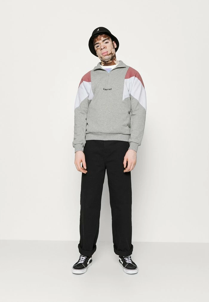 CREW BRENDAN - Sweatshirt - grey/soft burgundy Kaotiko CREW BRENDAN - Sweatshirt - Grey/soft Burgundy -Kaotiko Shop fba98a7aa3054e7a8ae1c6ea7c28fcb1